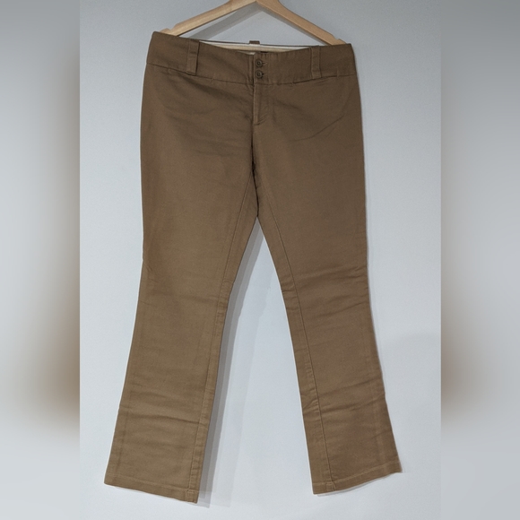 GAP WOMEN'S WIDE LEG TAN ULTRA LOW RISE PANT- SIZE 10 - Picture 1 of 5